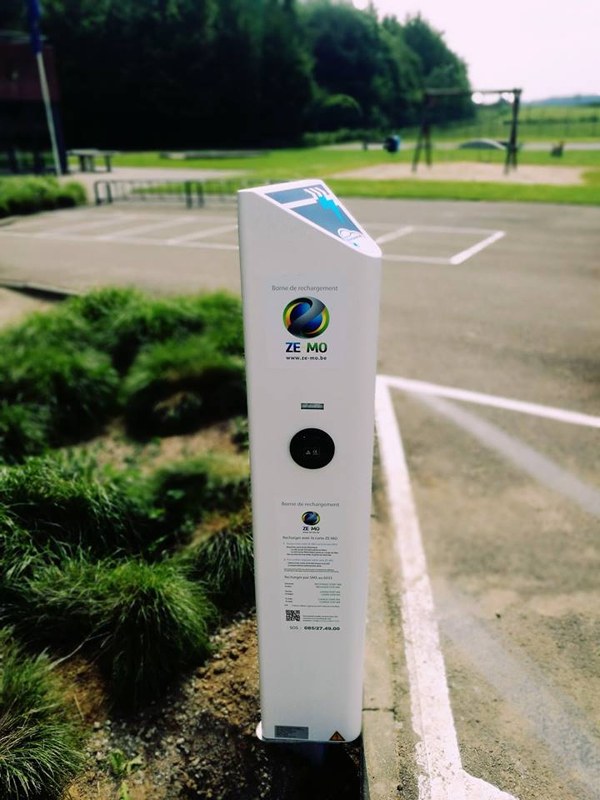 Borne électrique centre sportif